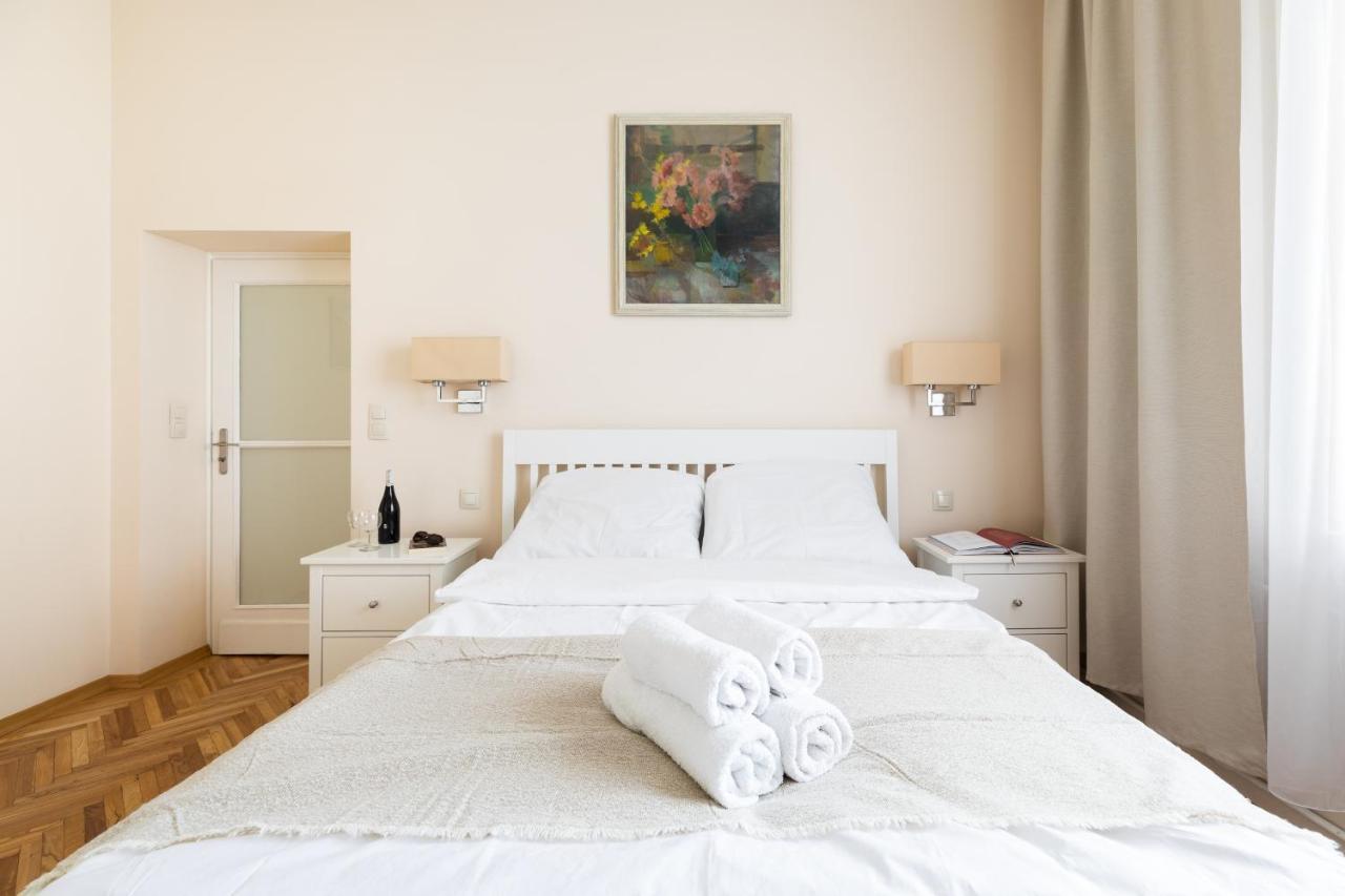 P&O Serviced Apartments Plac Konstytucji Warschau Exterior foto