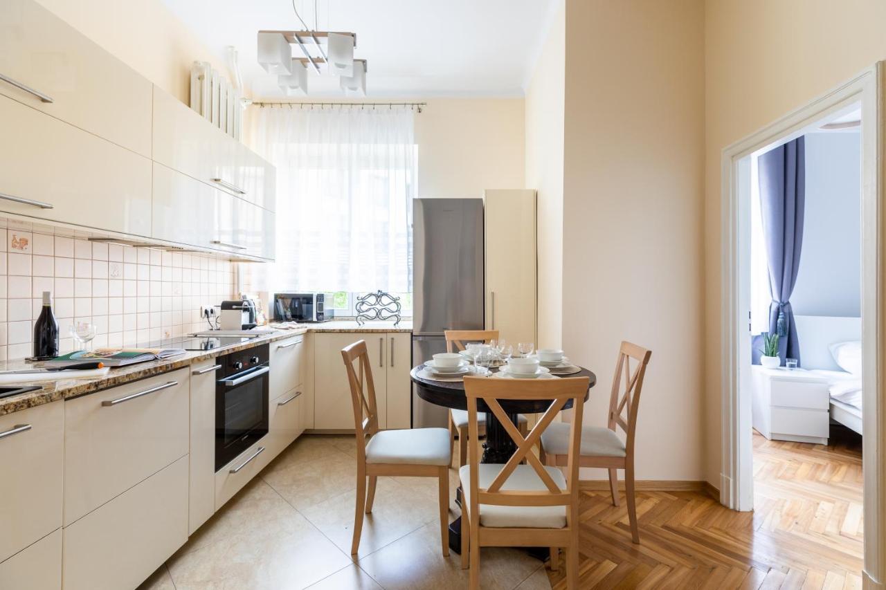 P&O Serviced Apartments Plac Konstytucji Warschau Exterior foto