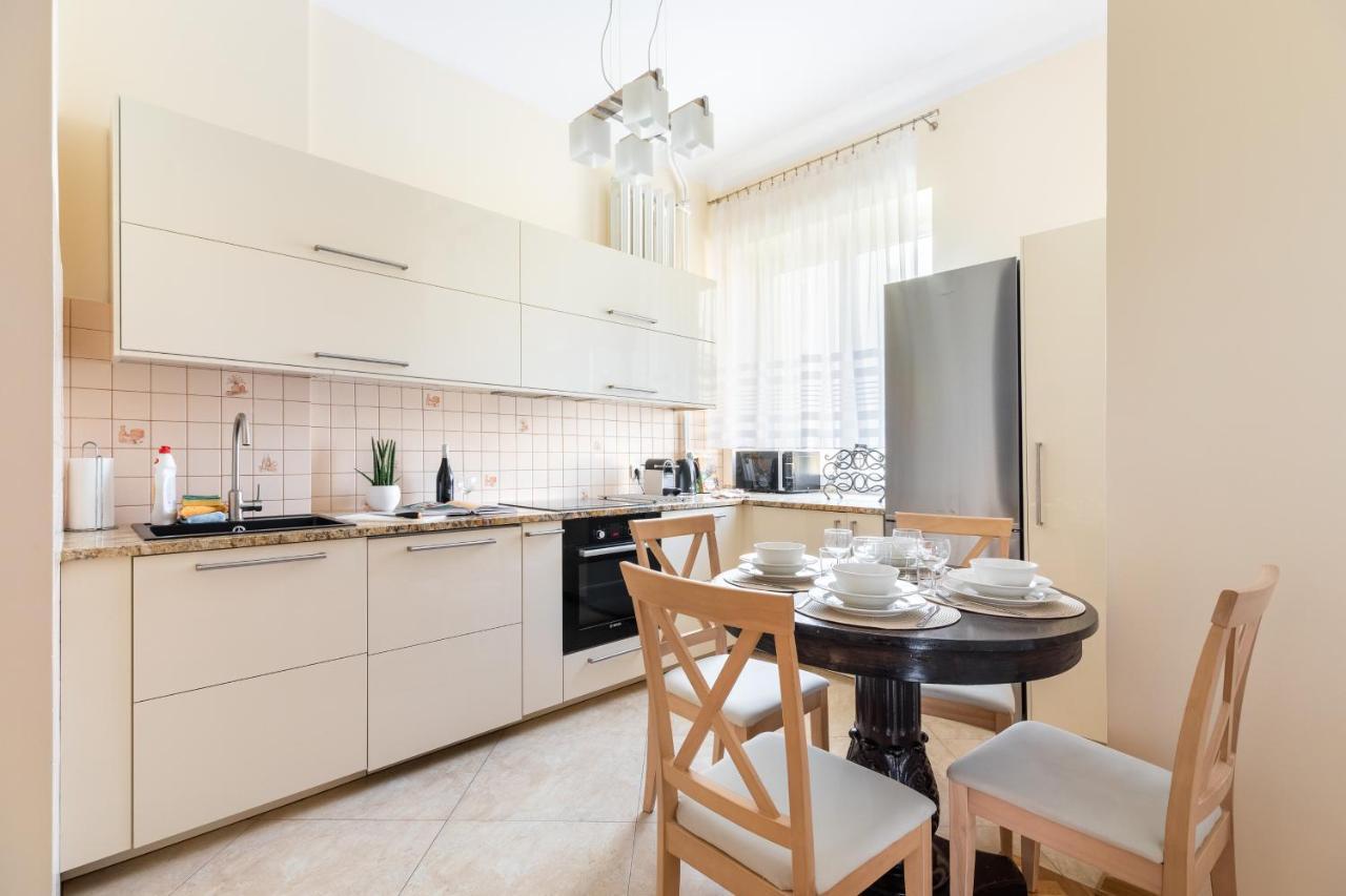 P&O Serviced Apartments Plac Konstytucji Warschau Exterior foto
